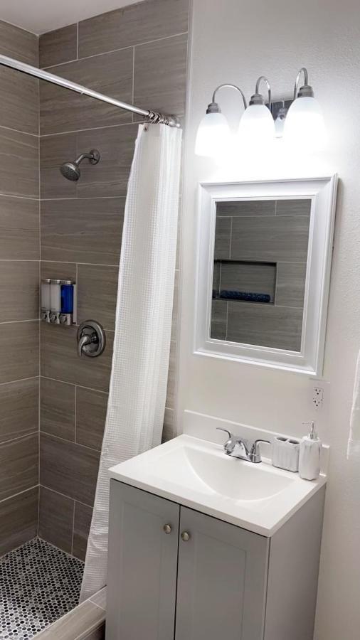Guest House , 5 Min Away From Las Airport. 라스베이거스 외부 사진